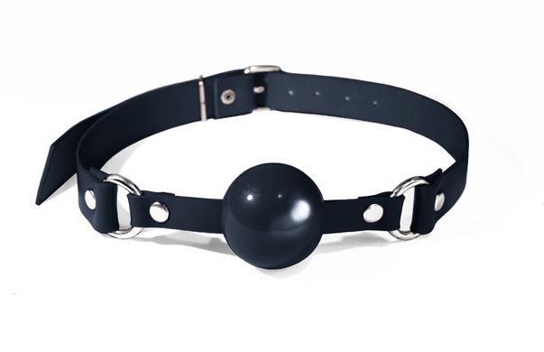 Кляп силиконовый Feral Feelings Silicon Ball Gag Black/Black, черный ремень, черный шарик SO8265 фото